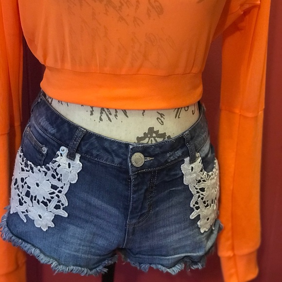 Little Fine Things - Picture 2 of 3